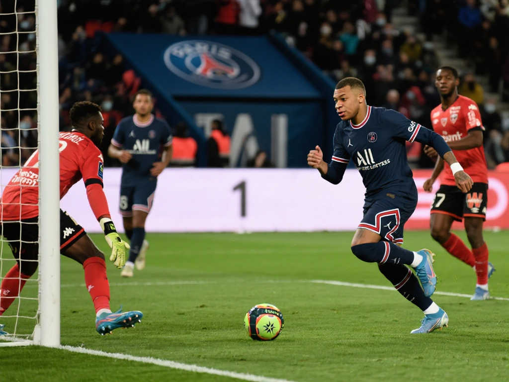 【法甲】巴黎圣日耳曼主场险胜昂热，提前加冕联赛冠军